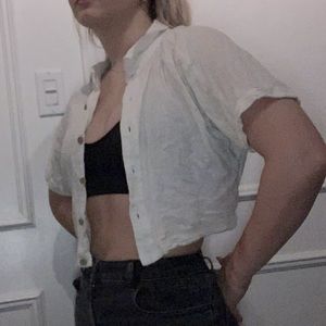 cream coloured cropped linen button up tee🤎